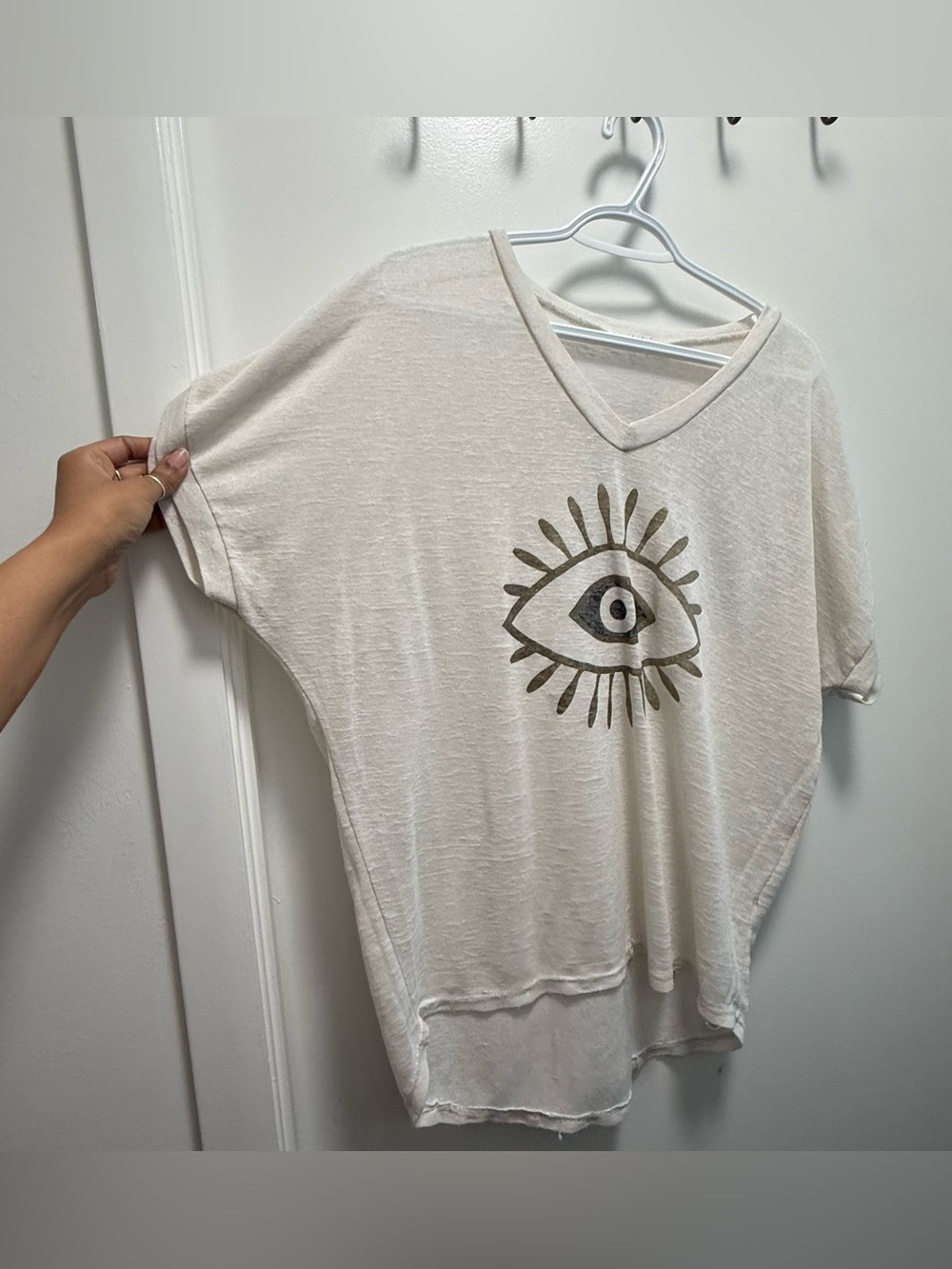 Confezione Di Italy Linen Blend Evil Eye Graphic V-Neck Tee
